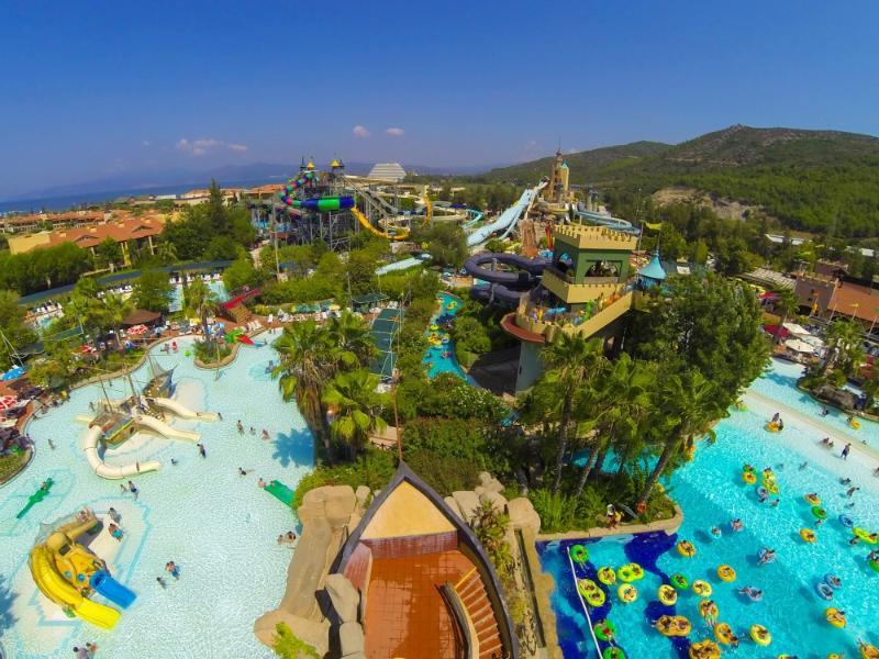 Aqua Fantasy Aquapark & Otel