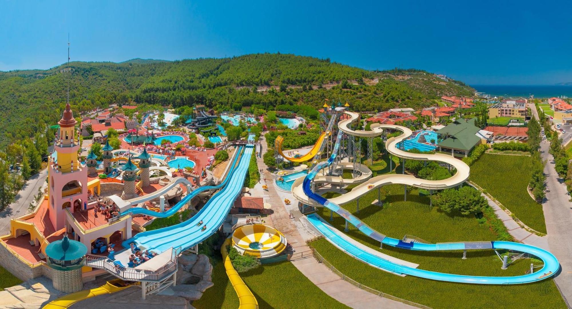 Aqua Fantasy Aquapark &