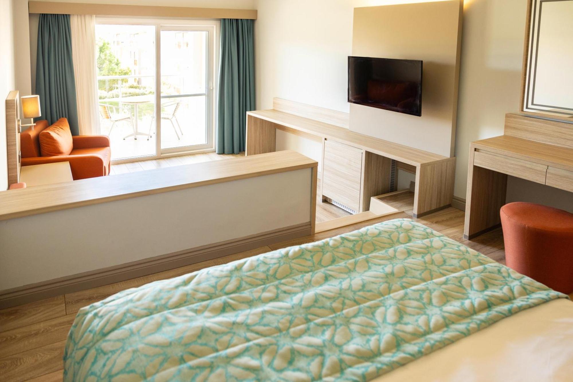 Aqua Fantasy Aquapark & Hotel 5*